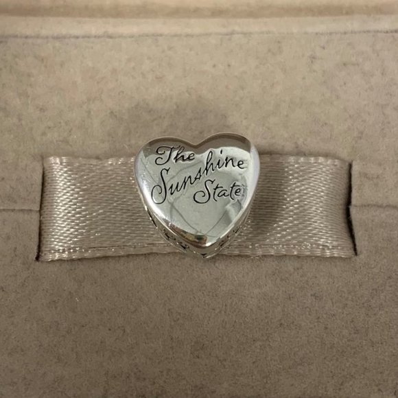 Pandora Florida Exclusive Sunshine State Charm - Picture 2 of 7